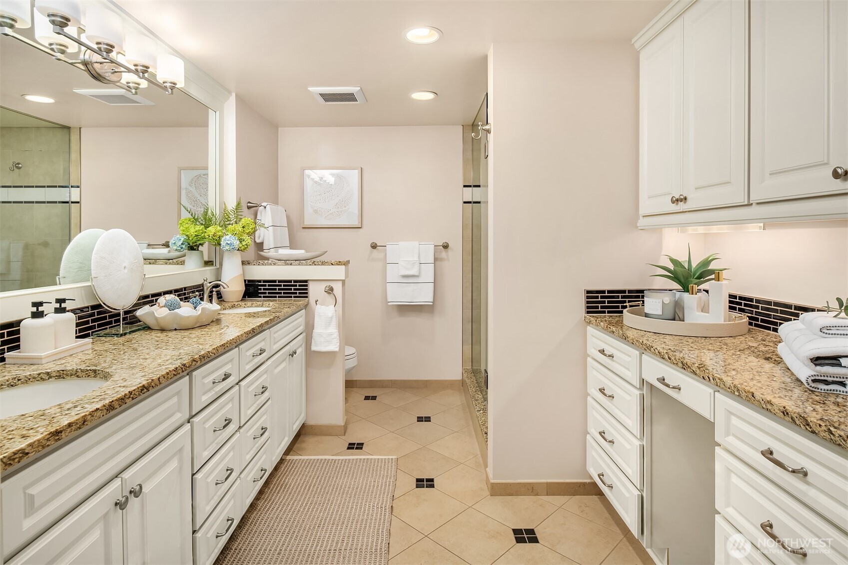 827 Lake Street S Unit: 105