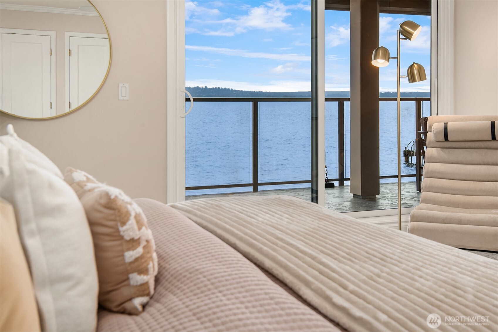 827 Lake Street S Unit: 105