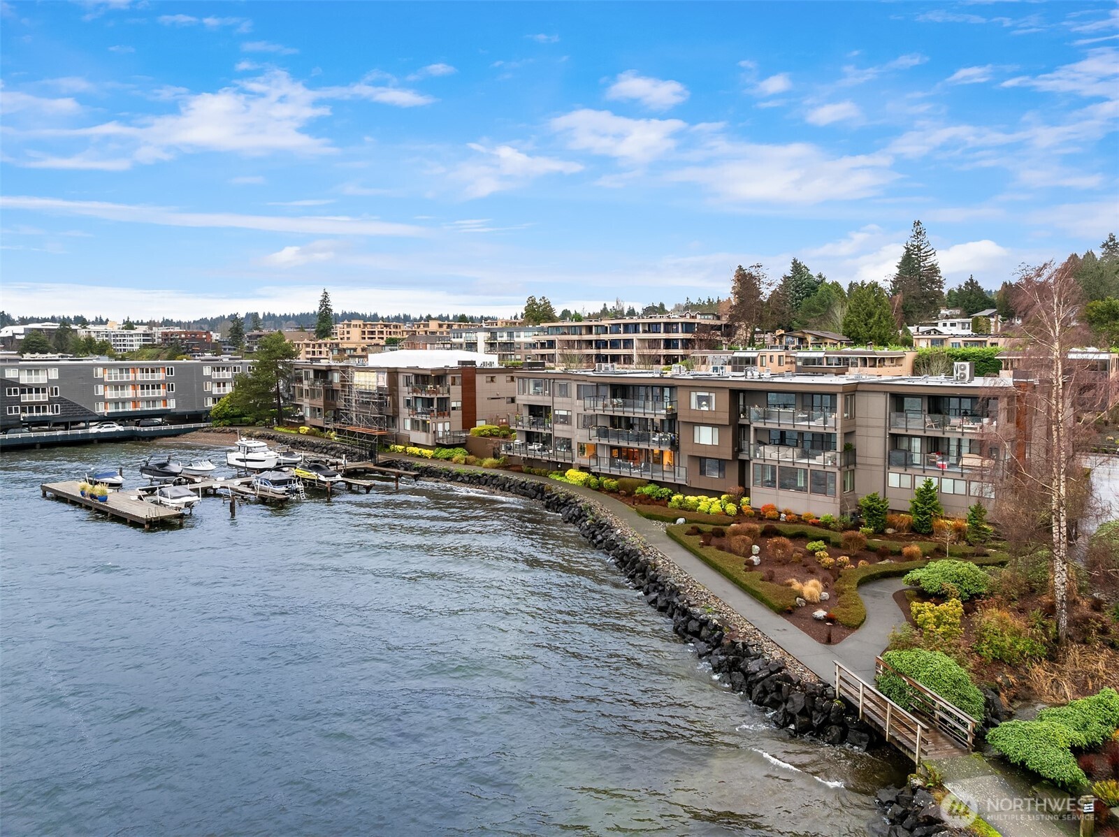 827 Lake Street S Unit: 105