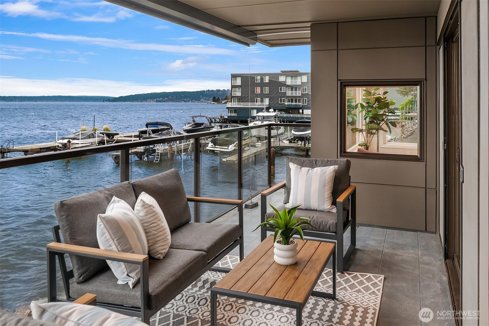 827 Lake Street S Unit: 105