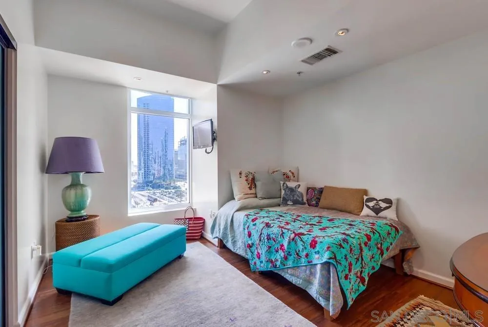 1262 Kettner Blvd # 1104