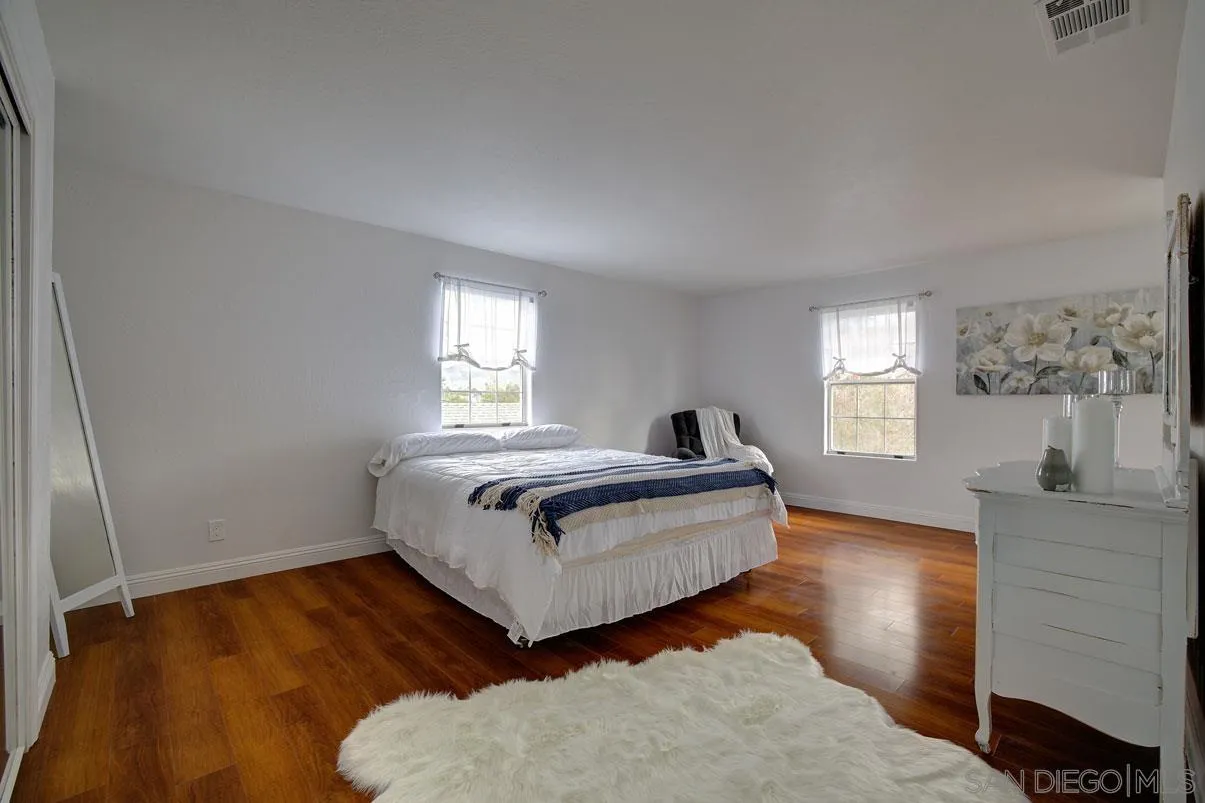 18847 Paradise Mountain Rd