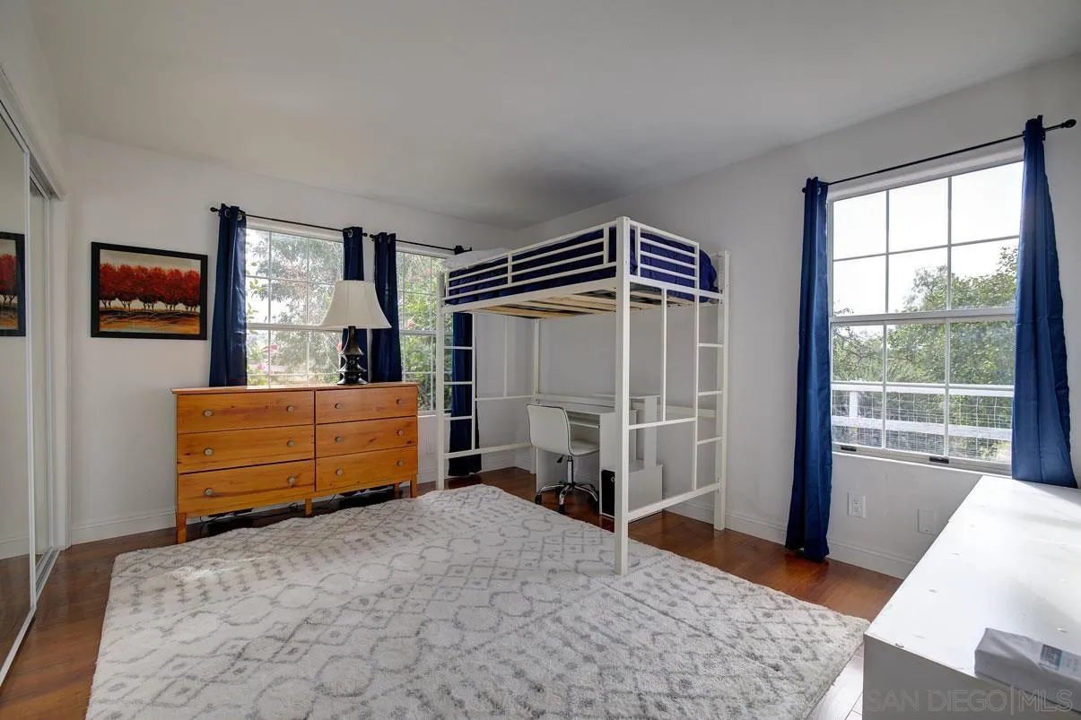 18847 Paradise Mountain Rd