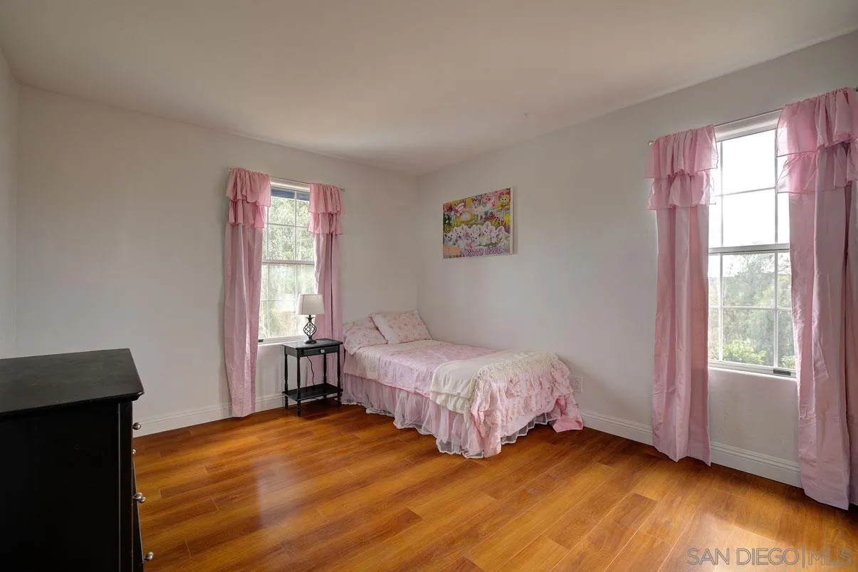 18847 Paradise Mountain Rd