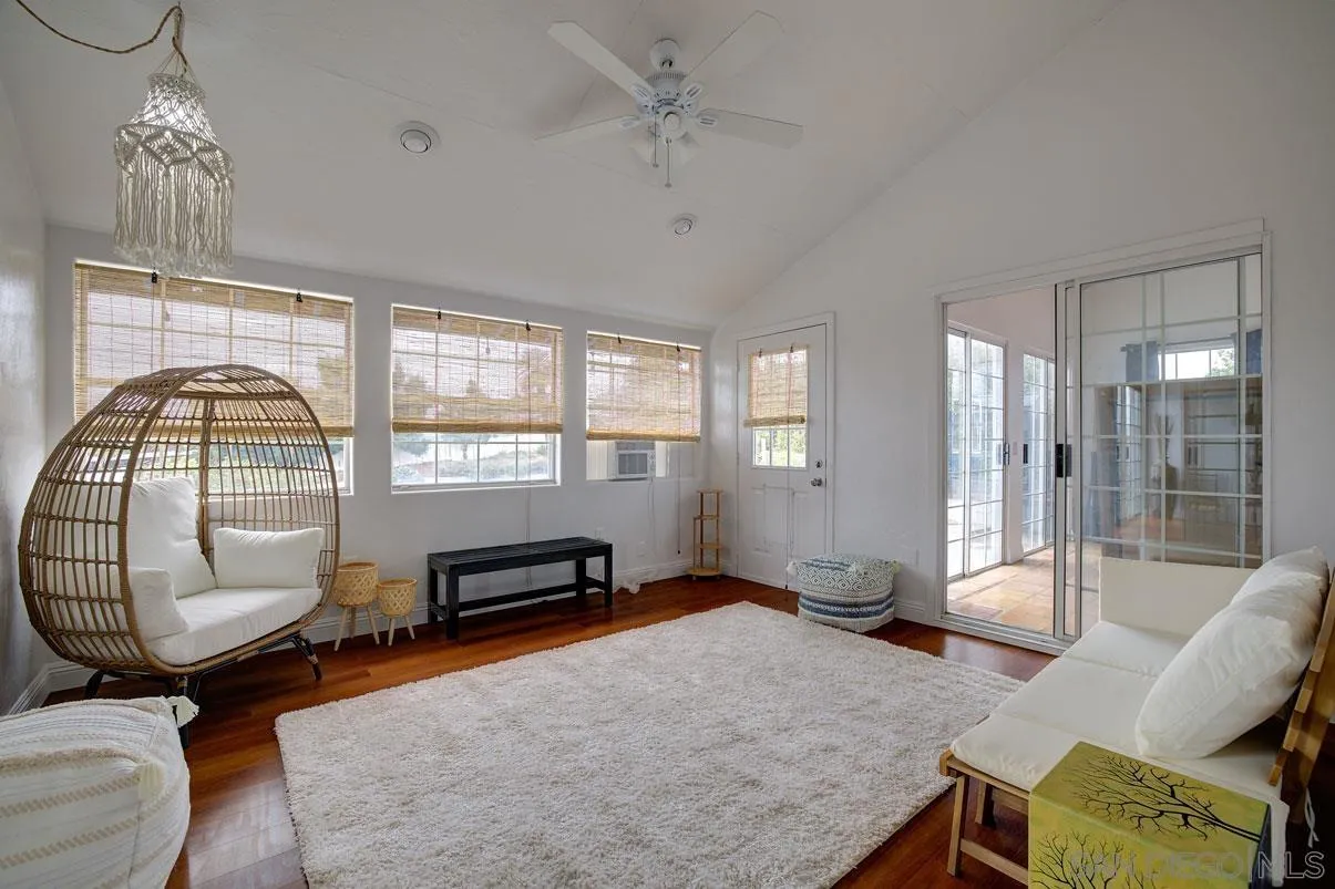 18847 Paradise Mountain Rd