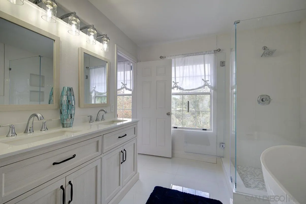 18847 Paradise Mountain Rd