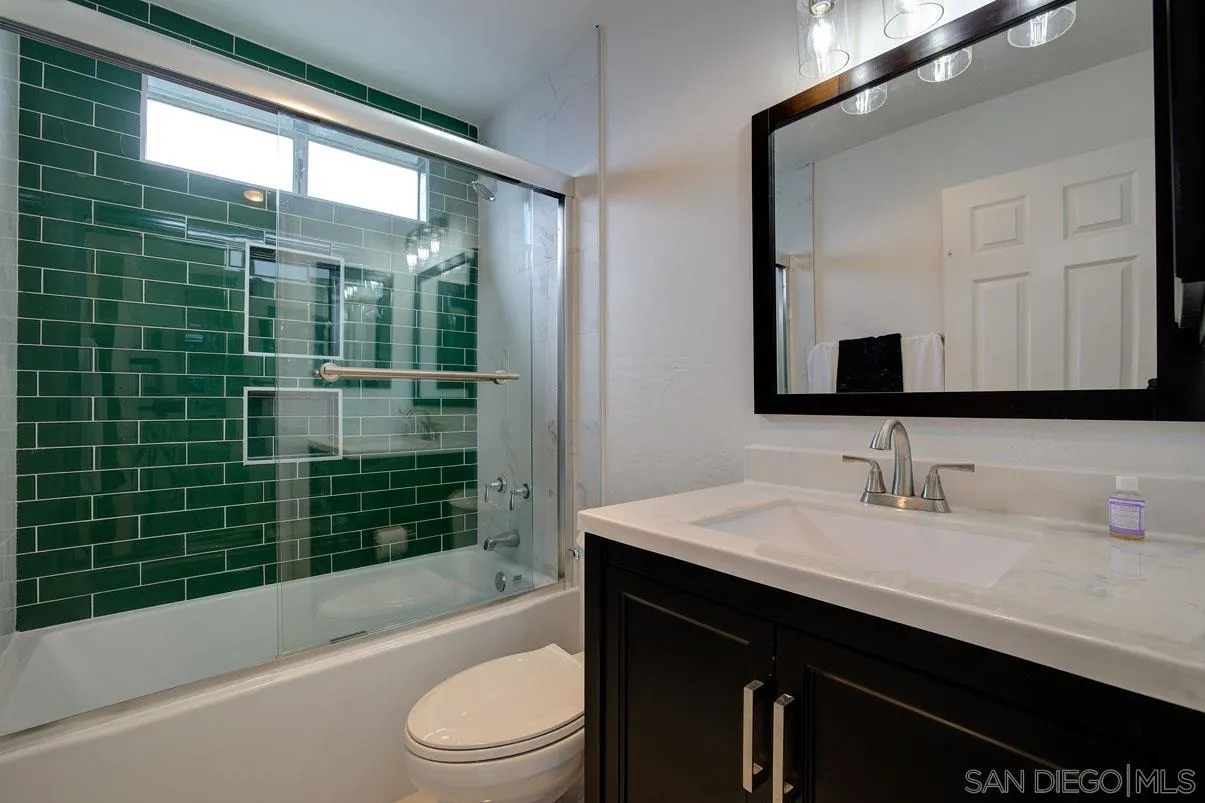 18847 Paradise Mountain Rd