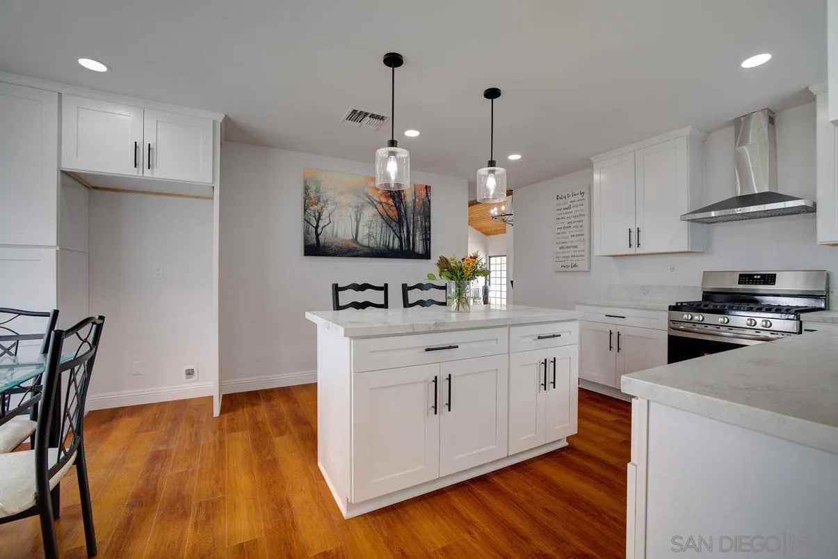 18847 Paradise Mountain Rd