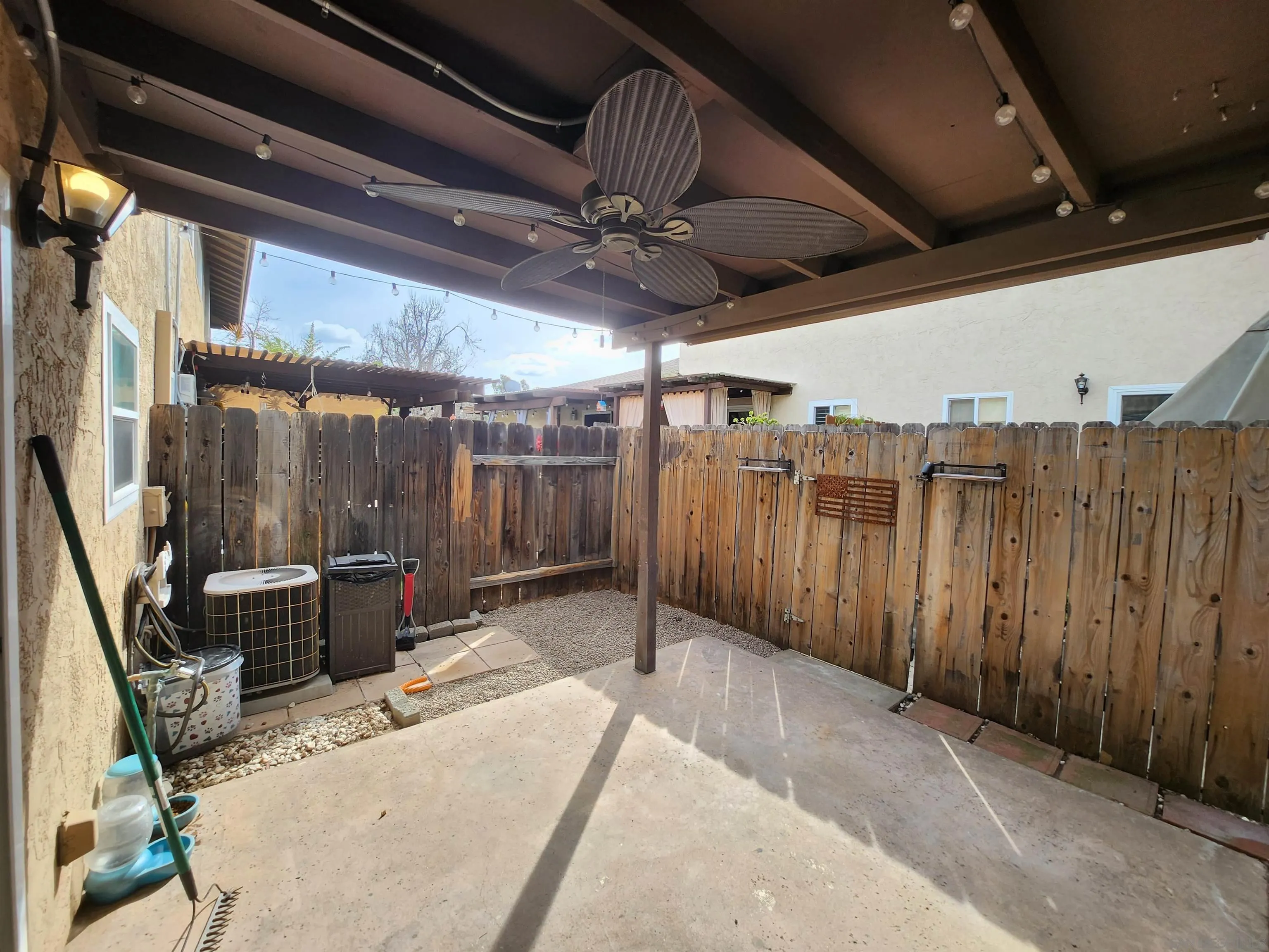 8958 Fletcher Valley