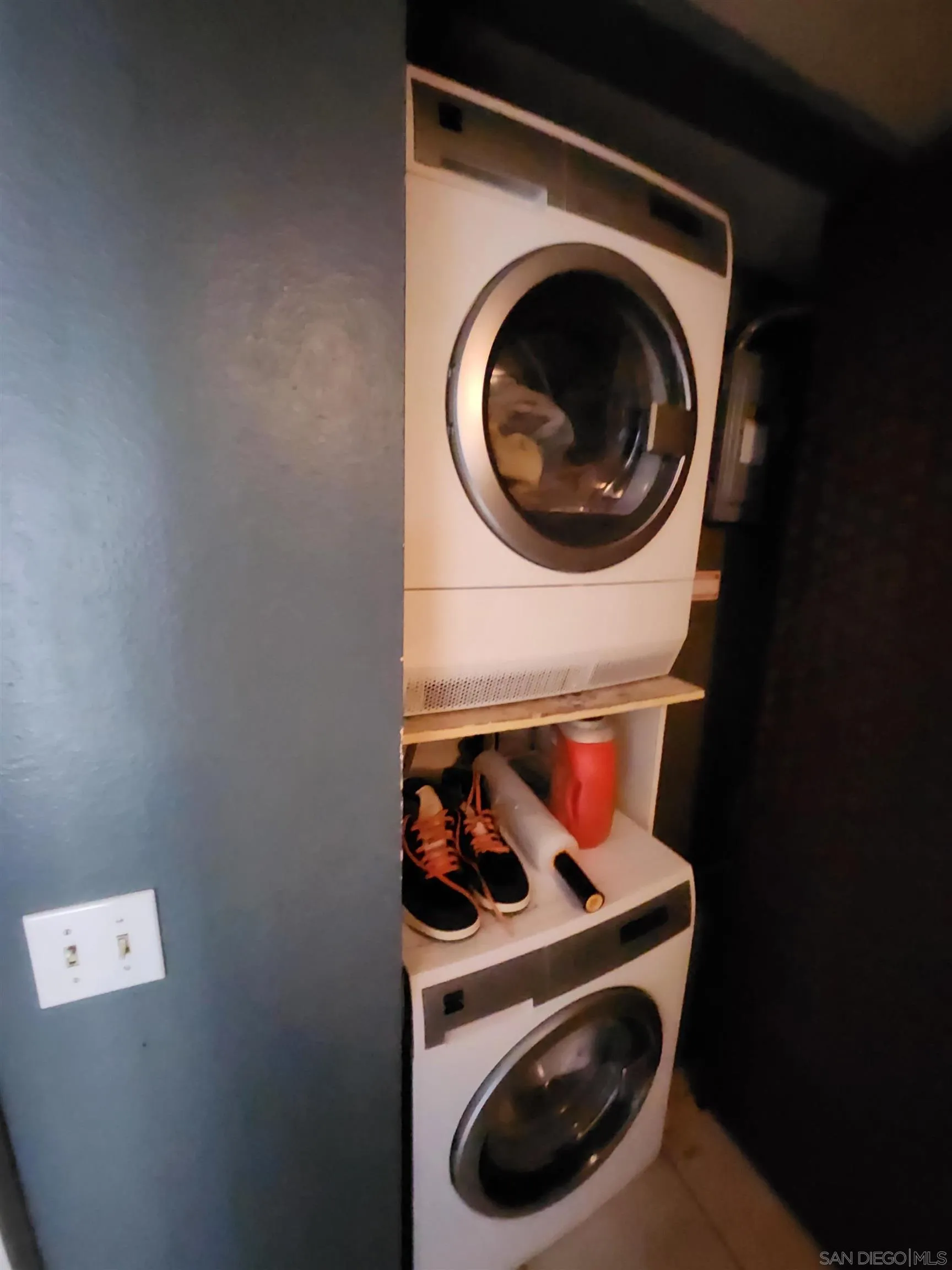 8958 Fletcher Valley