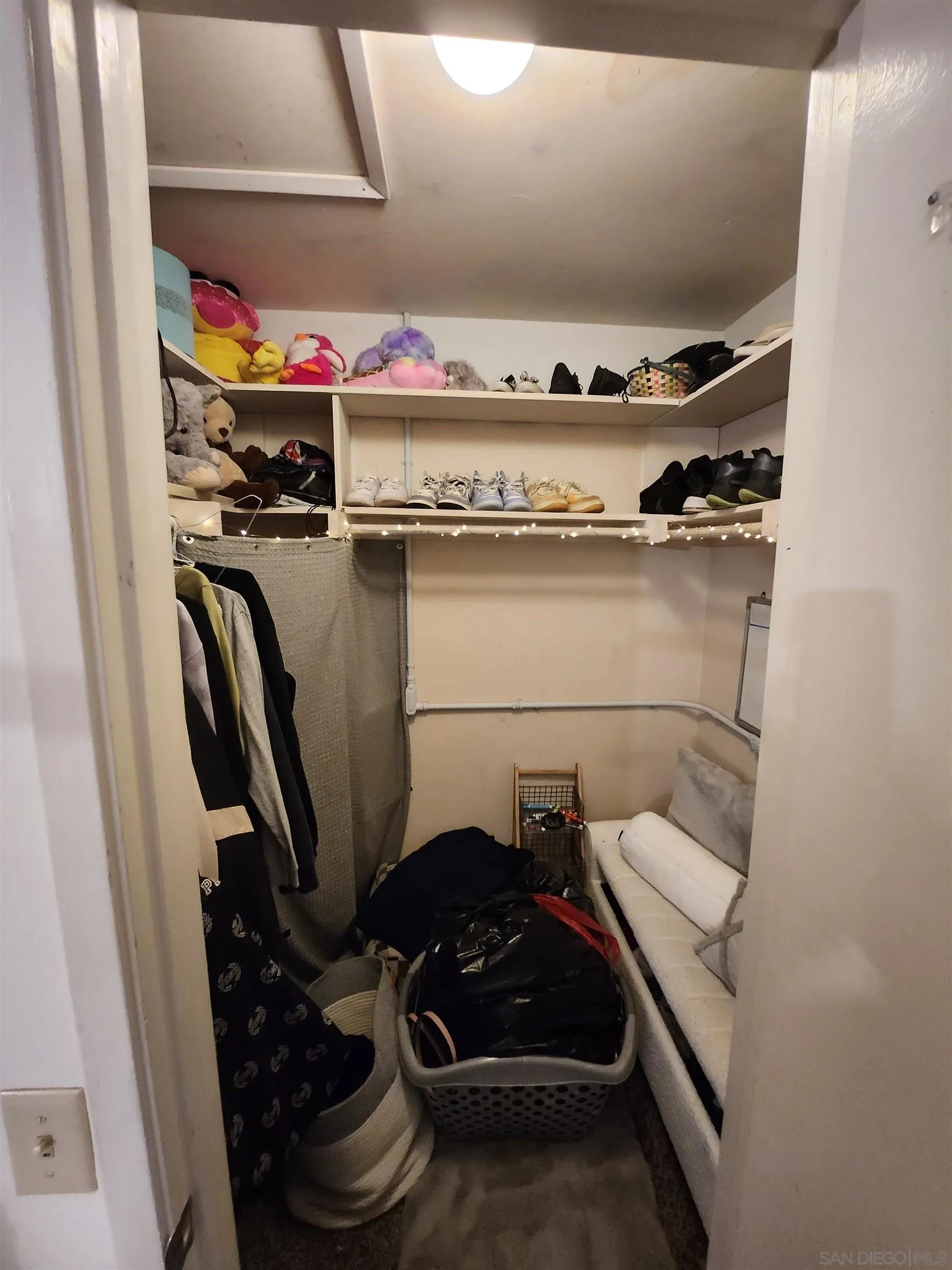 8958 Fletcher Valley