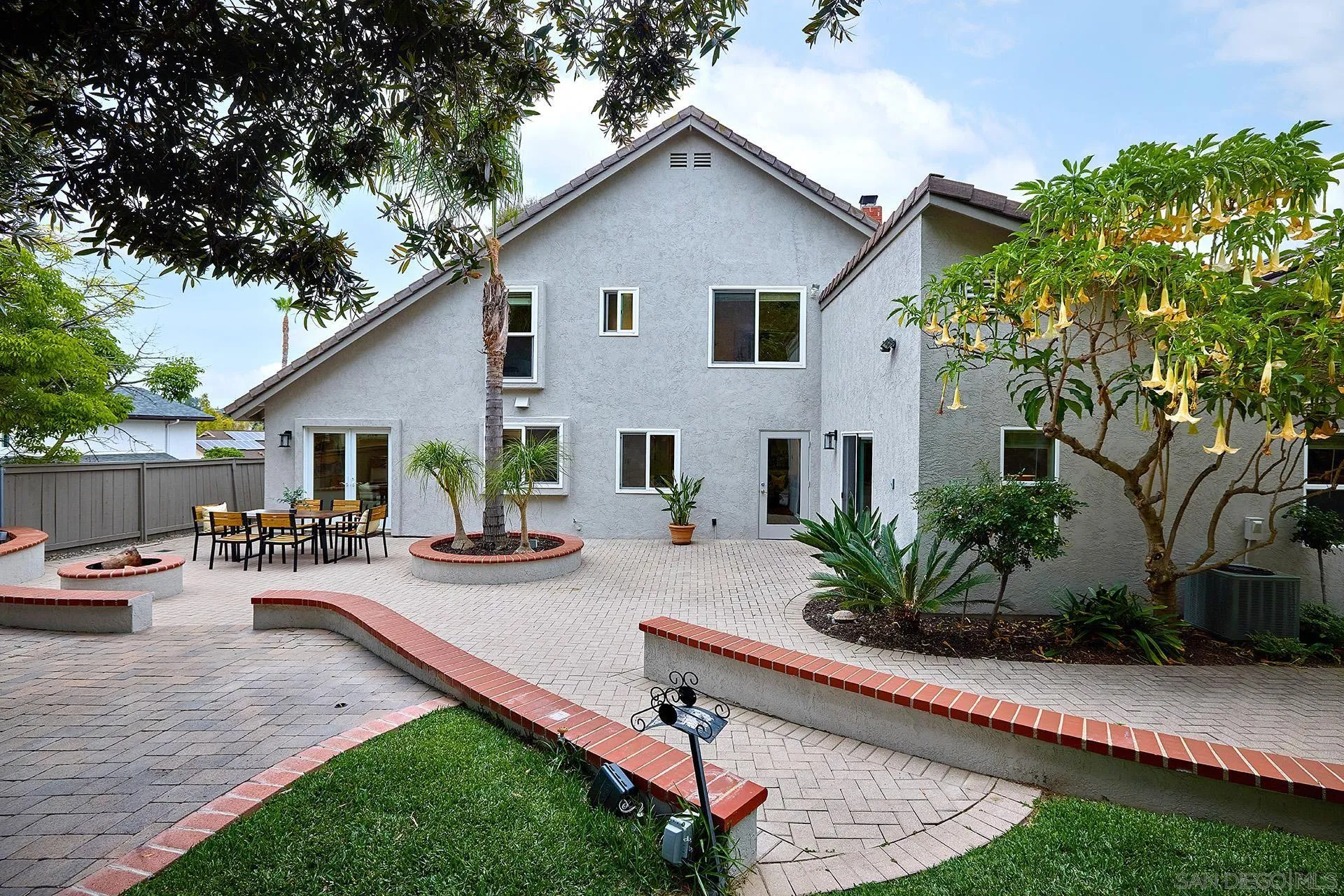9062 Meadowrun Way