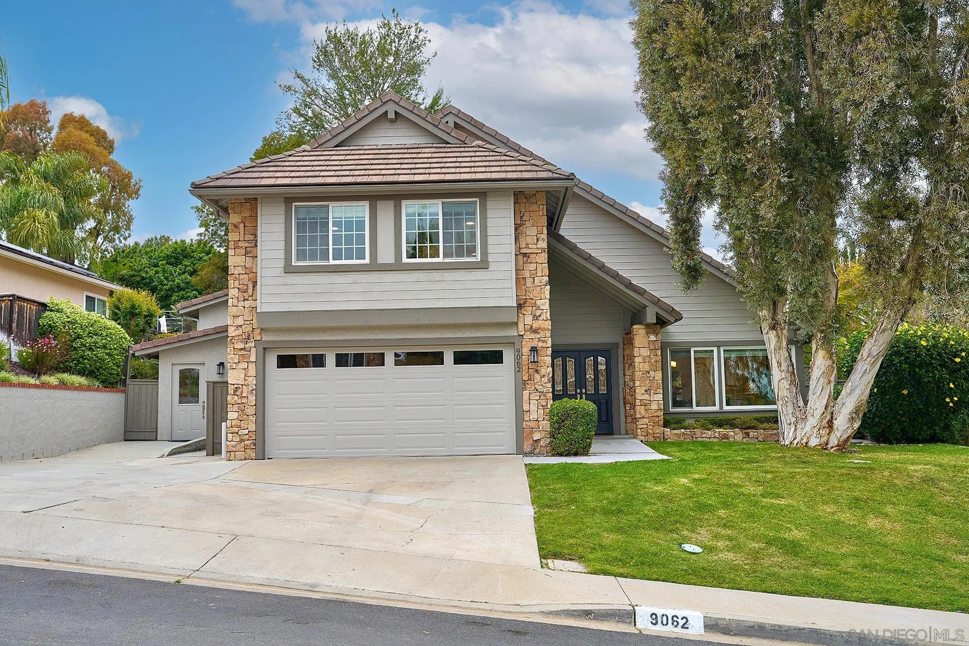 9062 Meadowrun Way