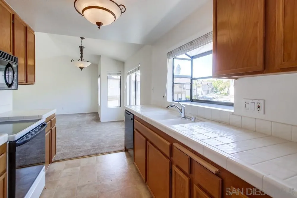 3646 Avocado Village Ct # 78