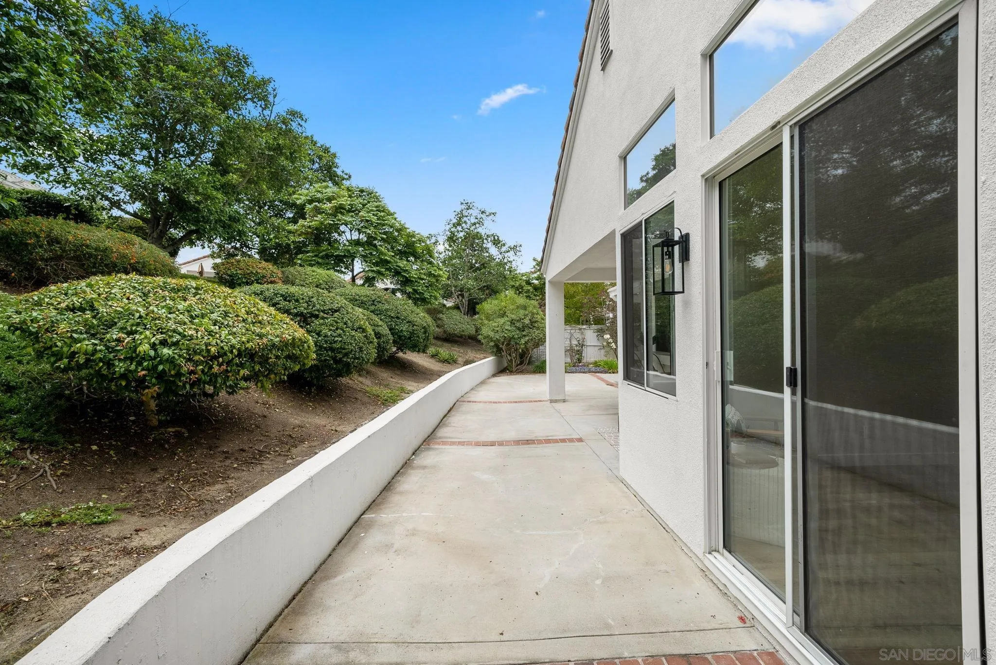 4884 Zenos Way