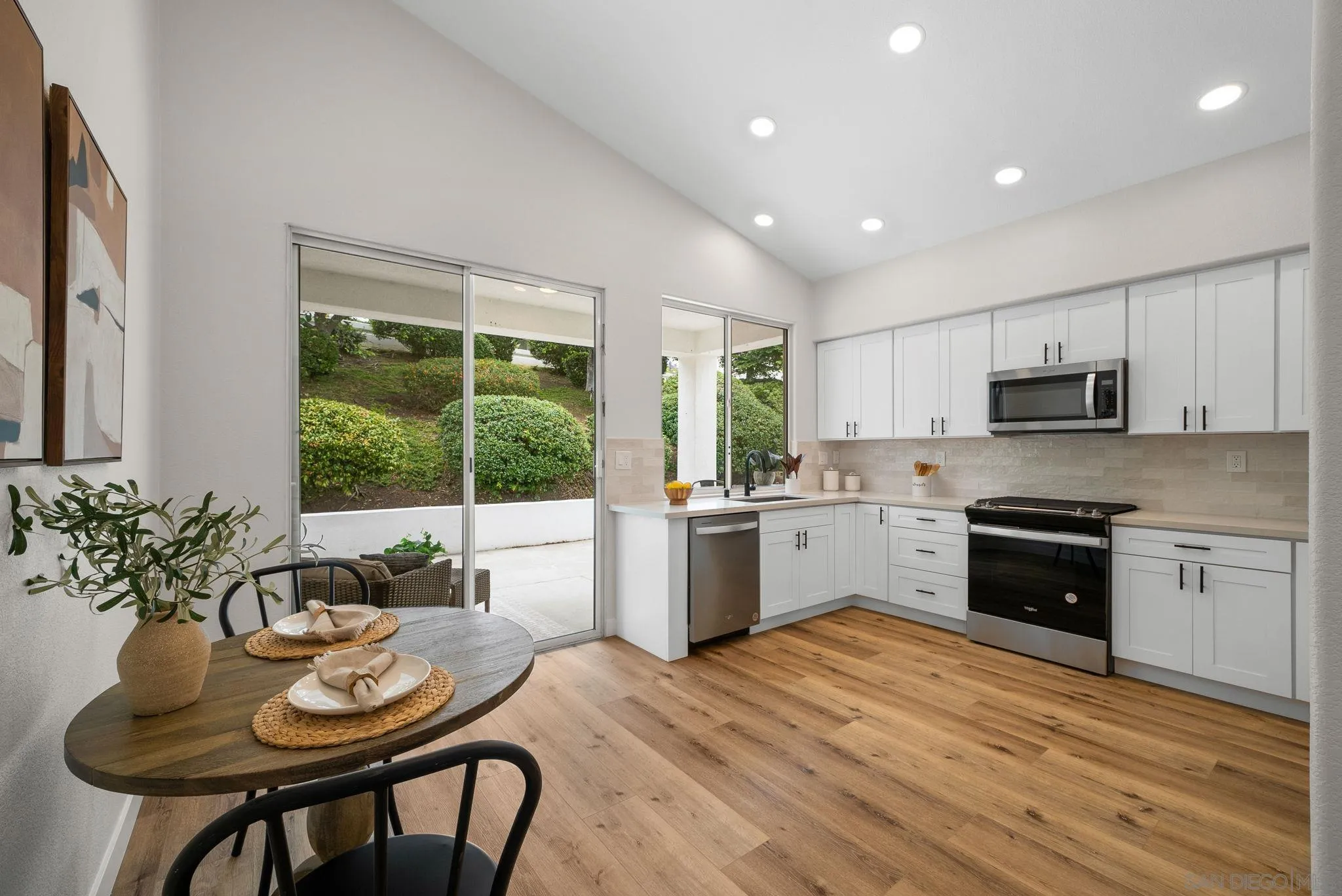 4884 Zenos Way
