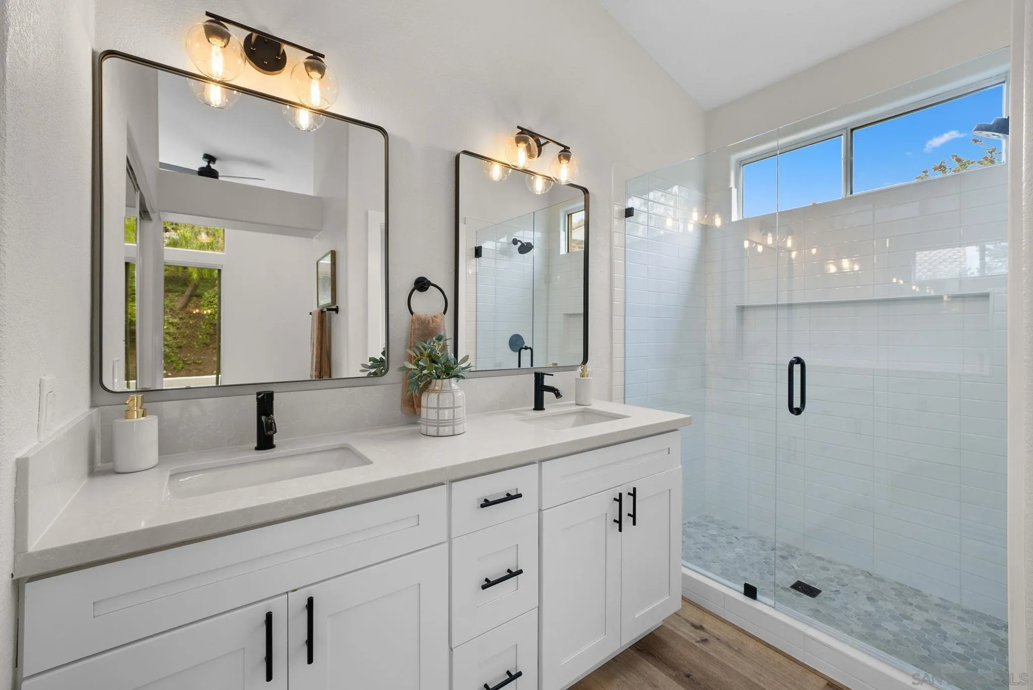 4884 Zenos Way