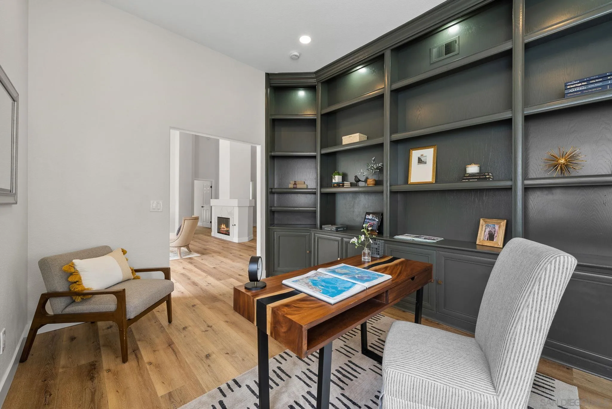 4884 Zenos Way