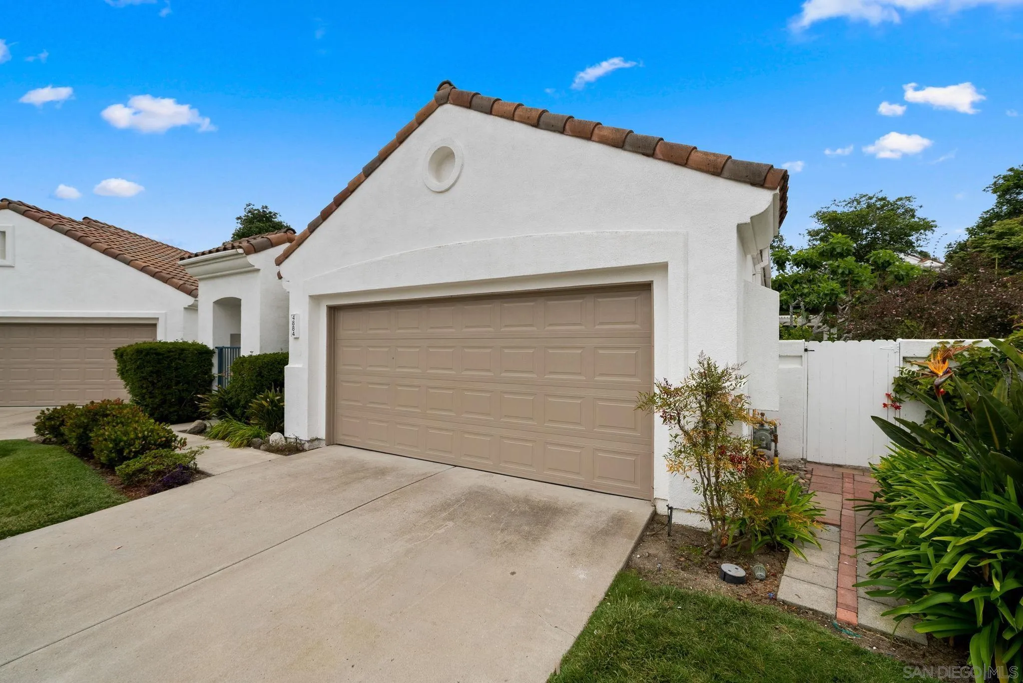 4884 Zenos Way