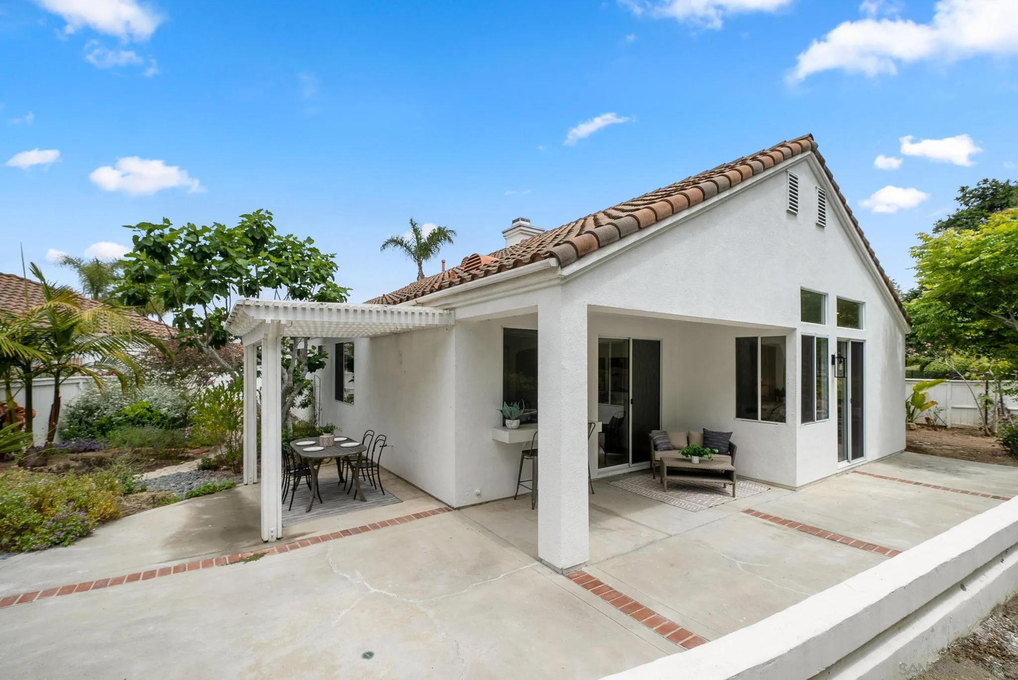 4884 Zenos Way