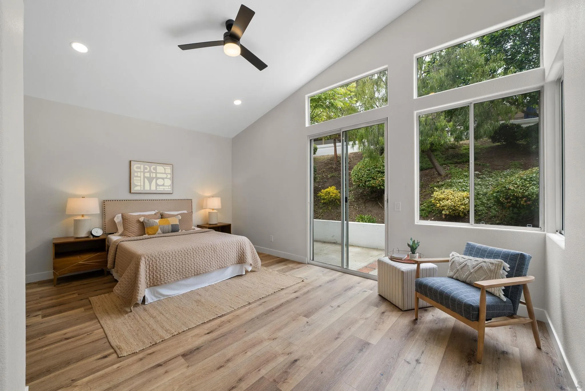 4884 Zenos Way