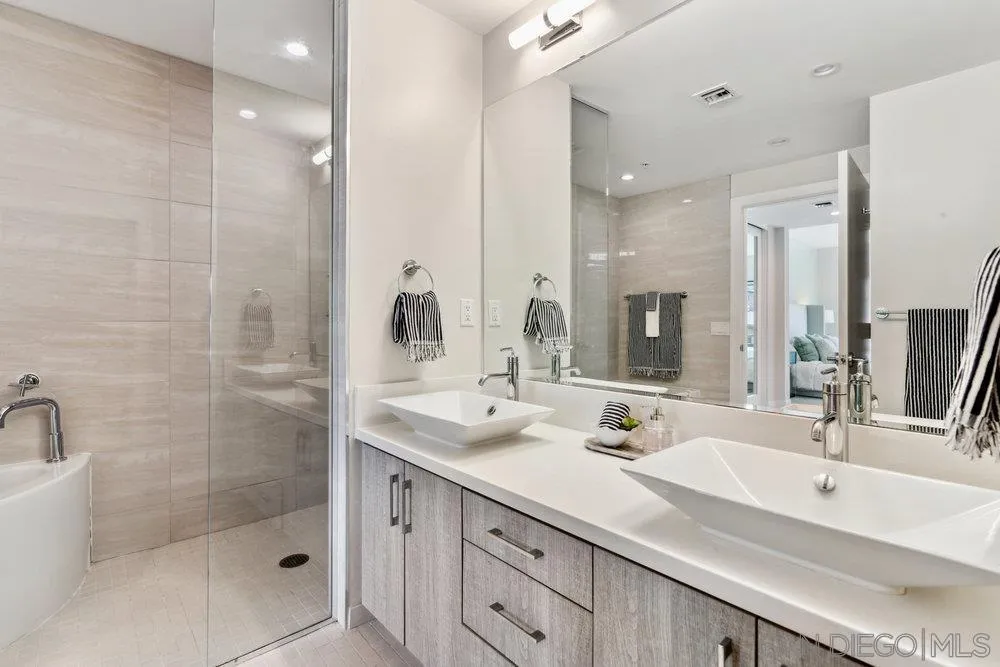 3025 Byron Street Unit 307
