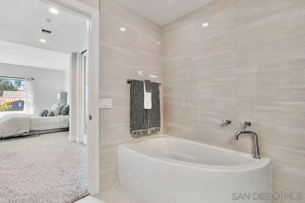 3025 Byron Street Unit 307