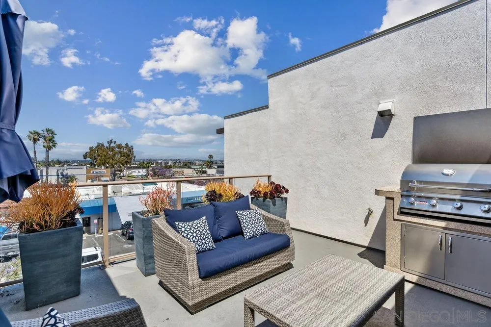 3025 Byron Street Unit 307