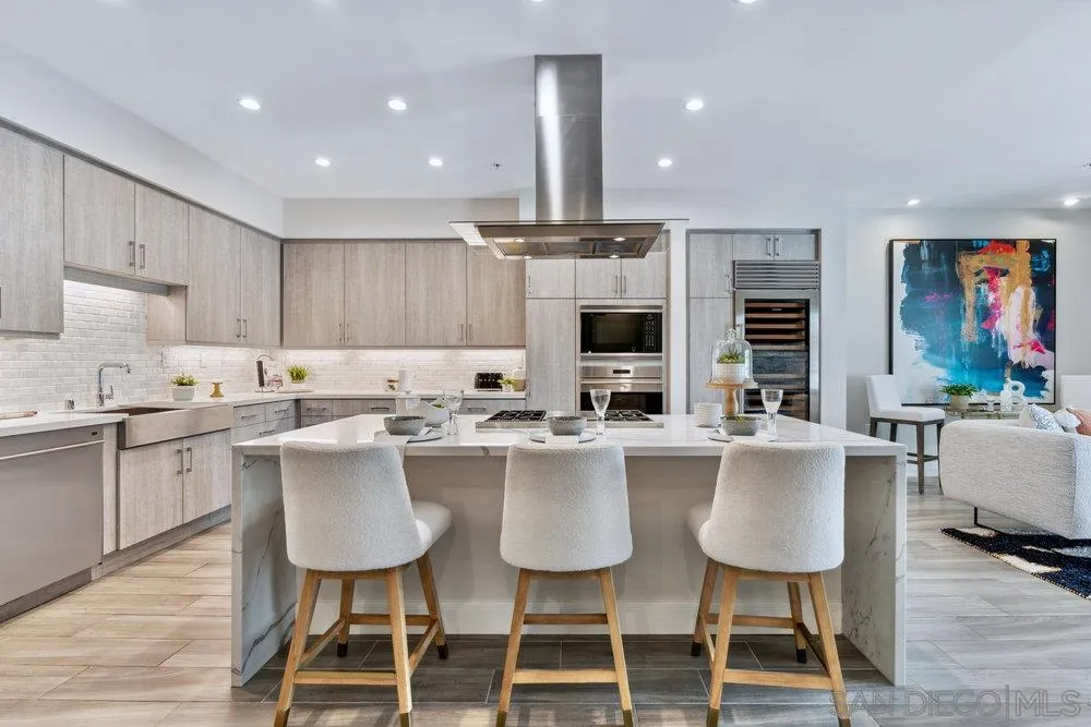 3025 Byron Street Unit 307