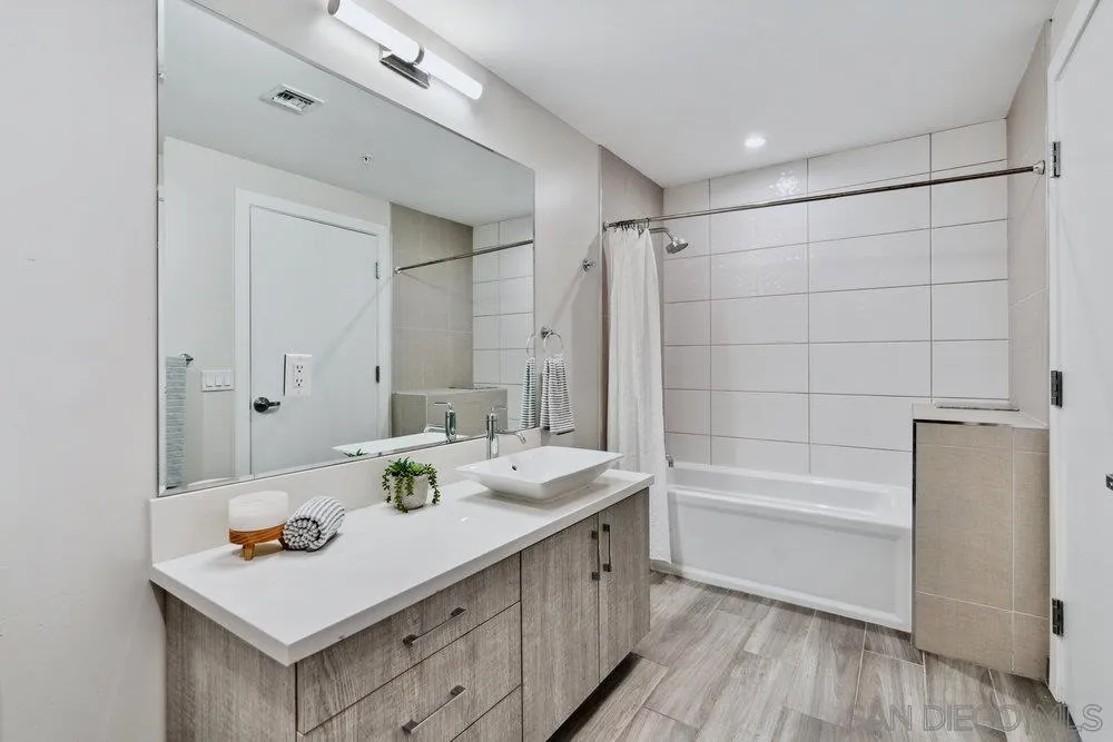 3025 Byron Street Unit 307