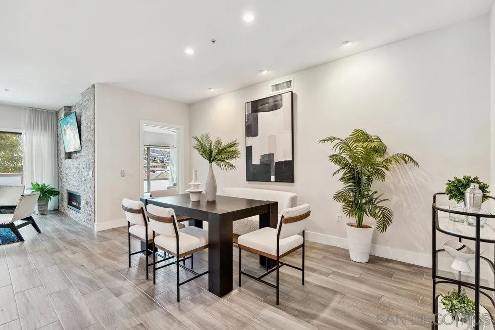 3025 Byron Street Unit 307