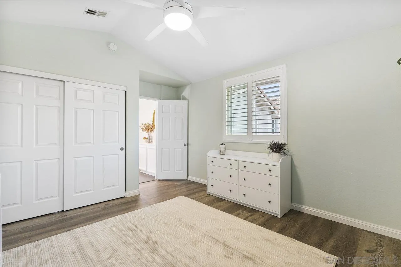 16152 Avenida Venusto Unit 5