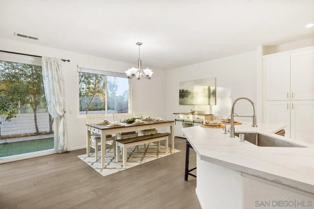 16152 Avenida Venusto Unit 5