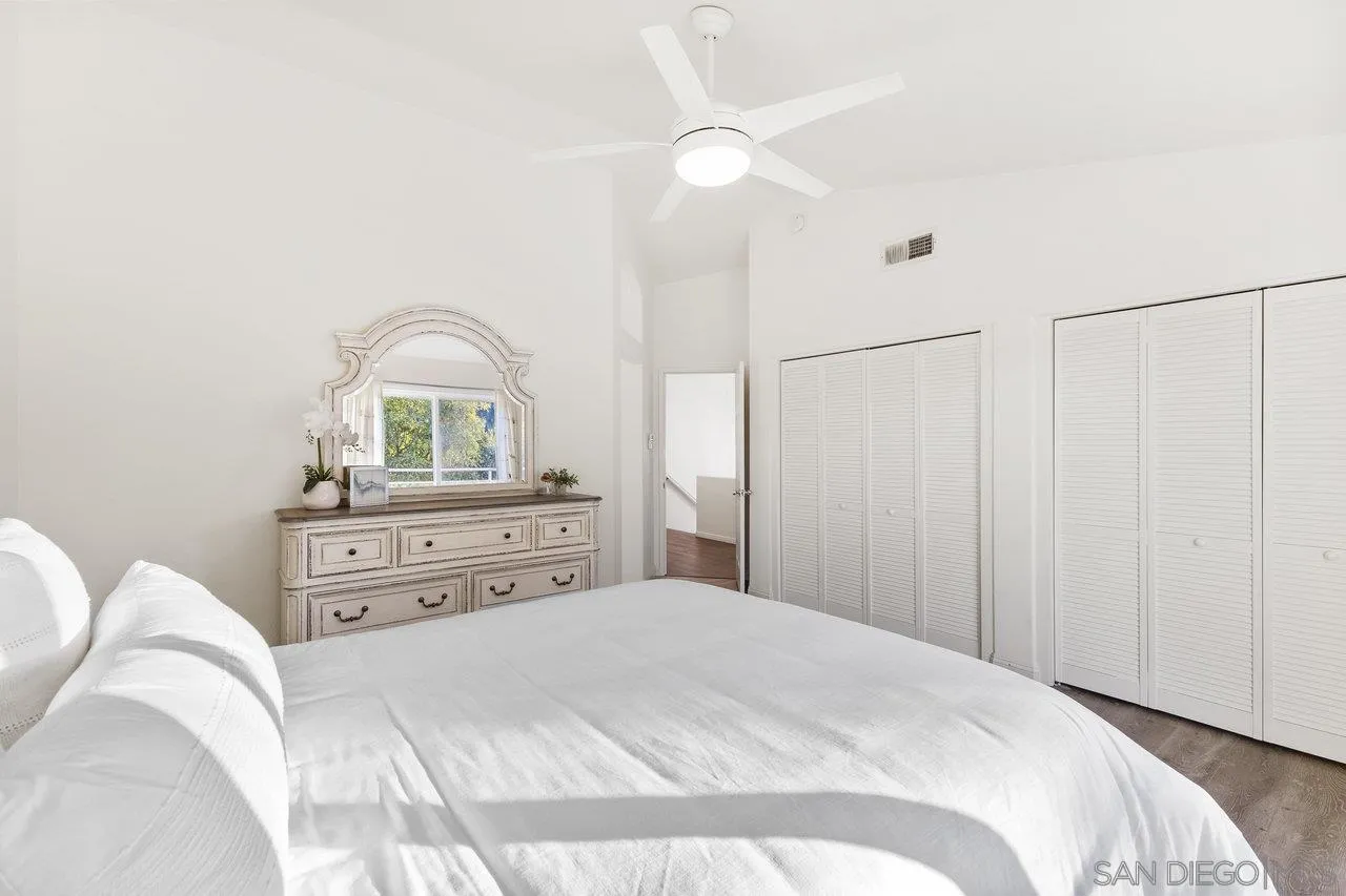 16152 Avenida Venusto Unit 5