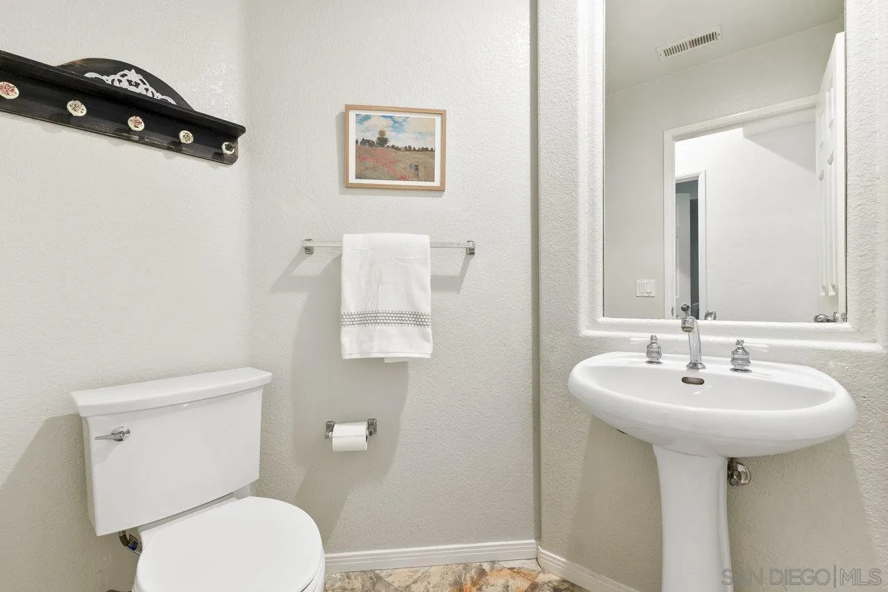16152 Avenida Venusto Unit 5