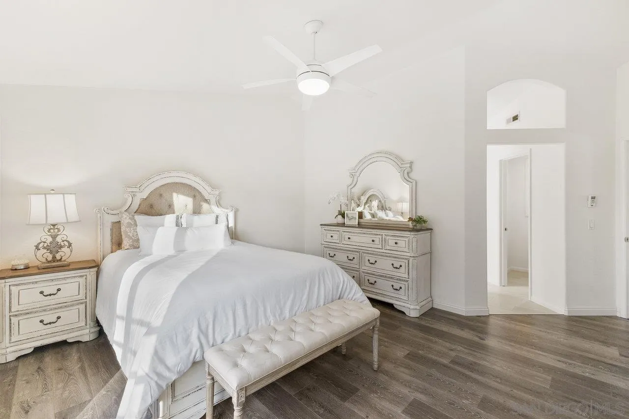 16152 Avenida Venusto Unit 5