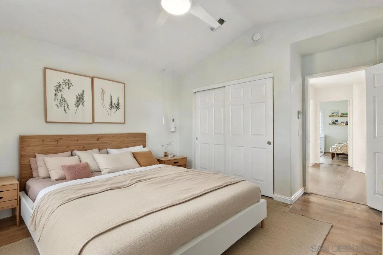 16152 Avenida Venusto Unit 5