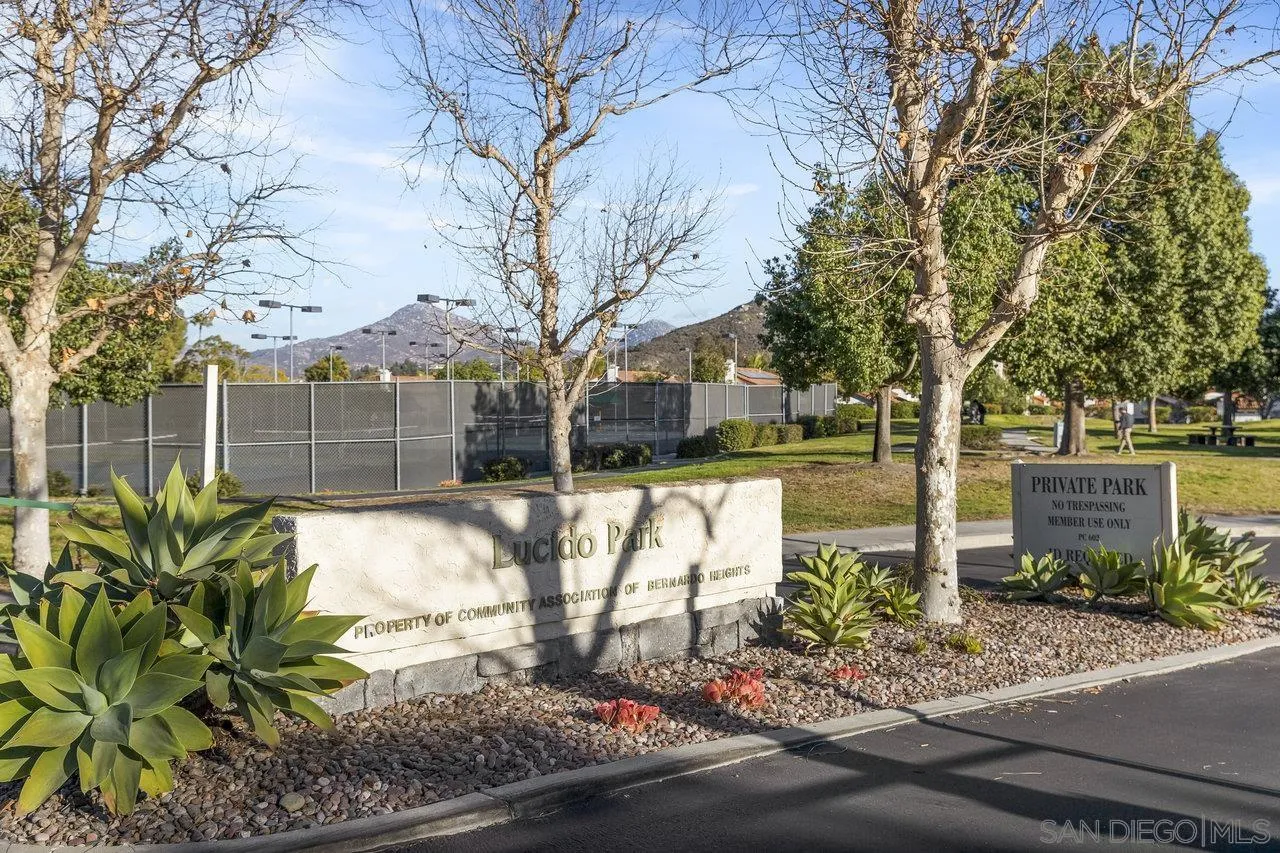 16152 Avenida Venusto Unit 5