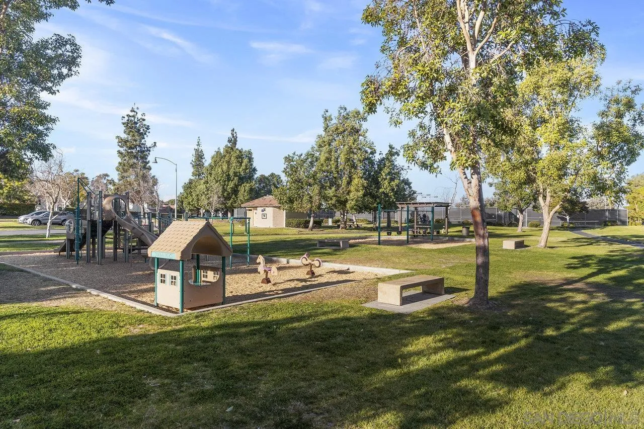 16152 Avenida Venusto Unit 5