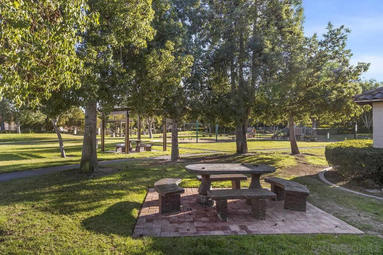 16152 Avenida Venusto Unit 5