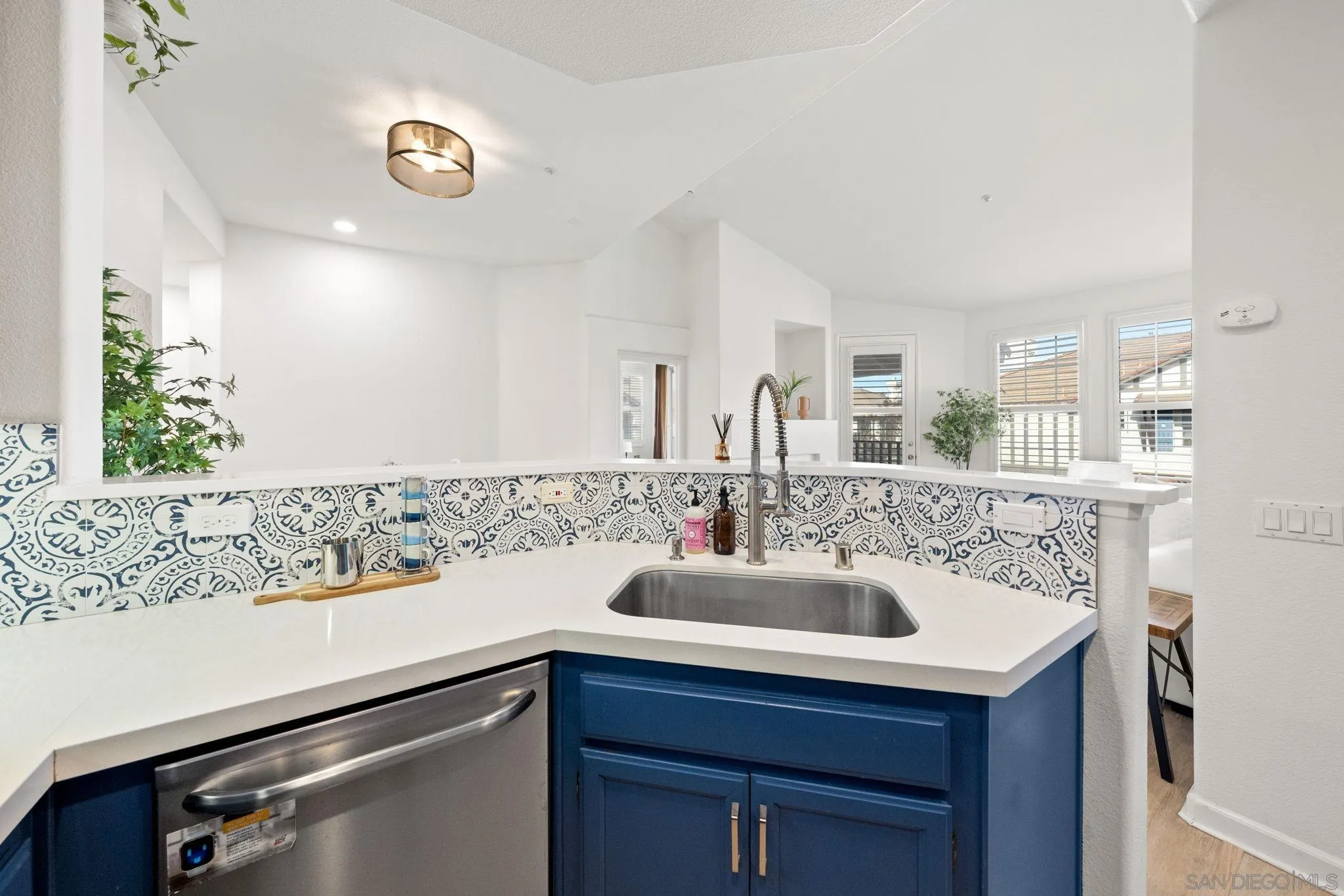 549 Sweet Pea Pl