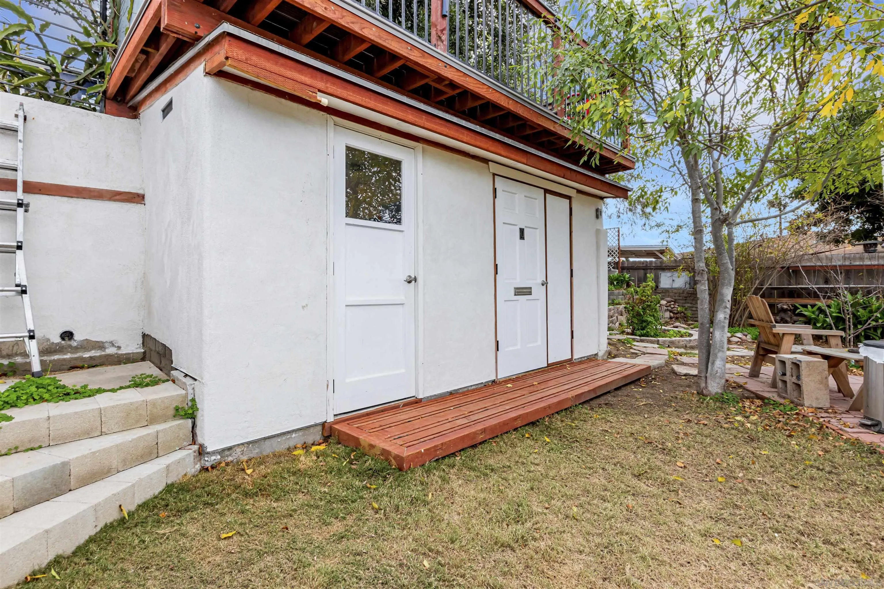 4386-88 56th St