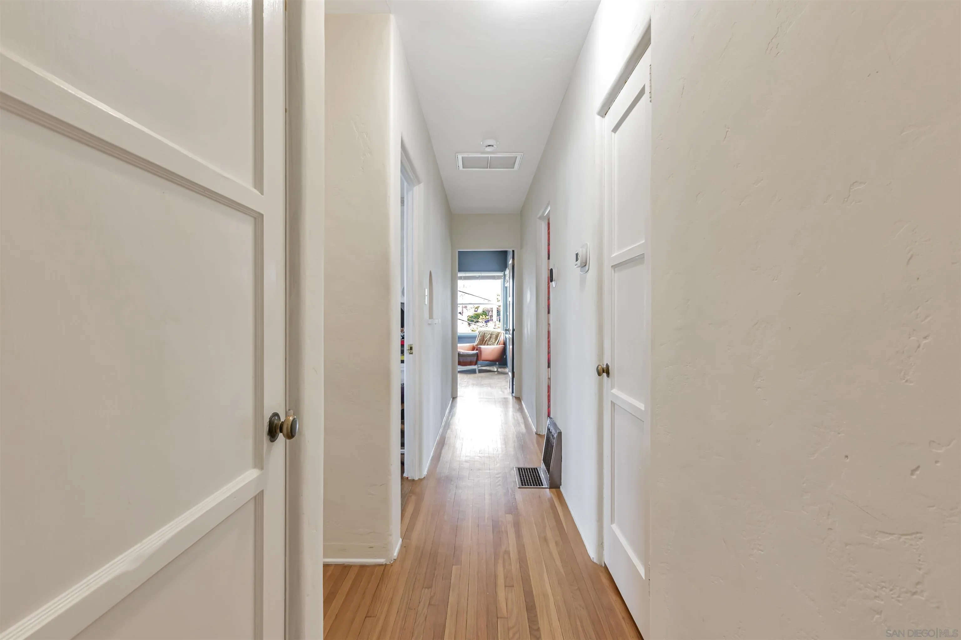 4386-88 56th St