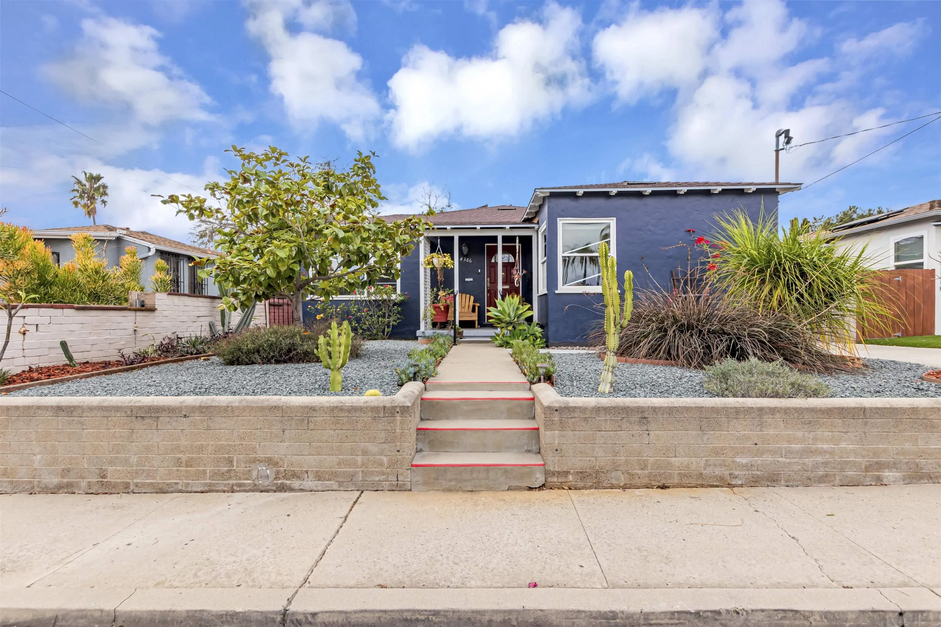 4386-88 56th St