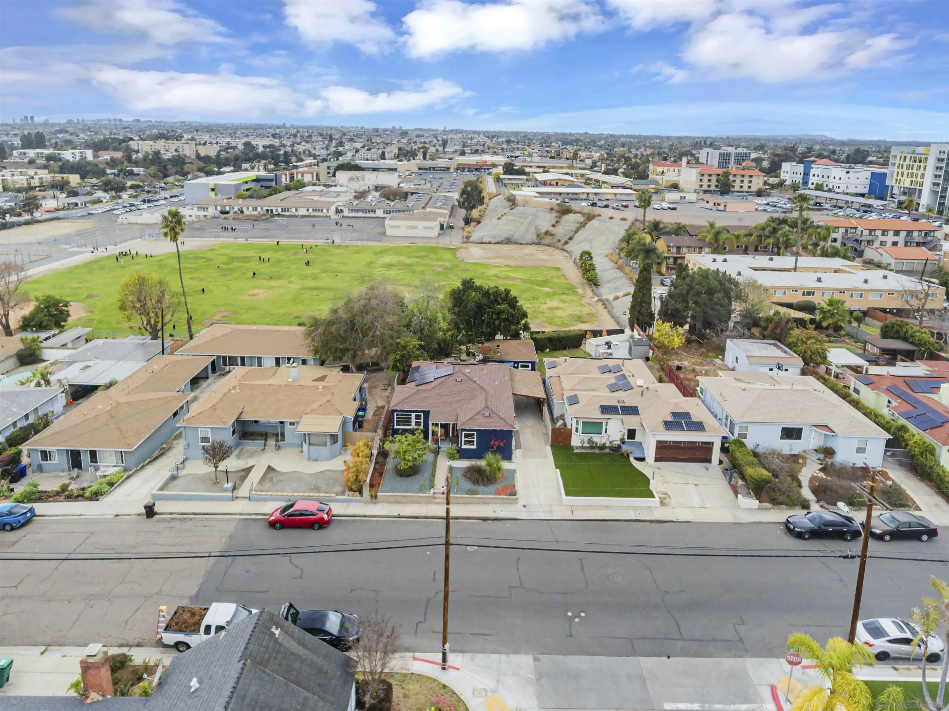 4386-88 56th St