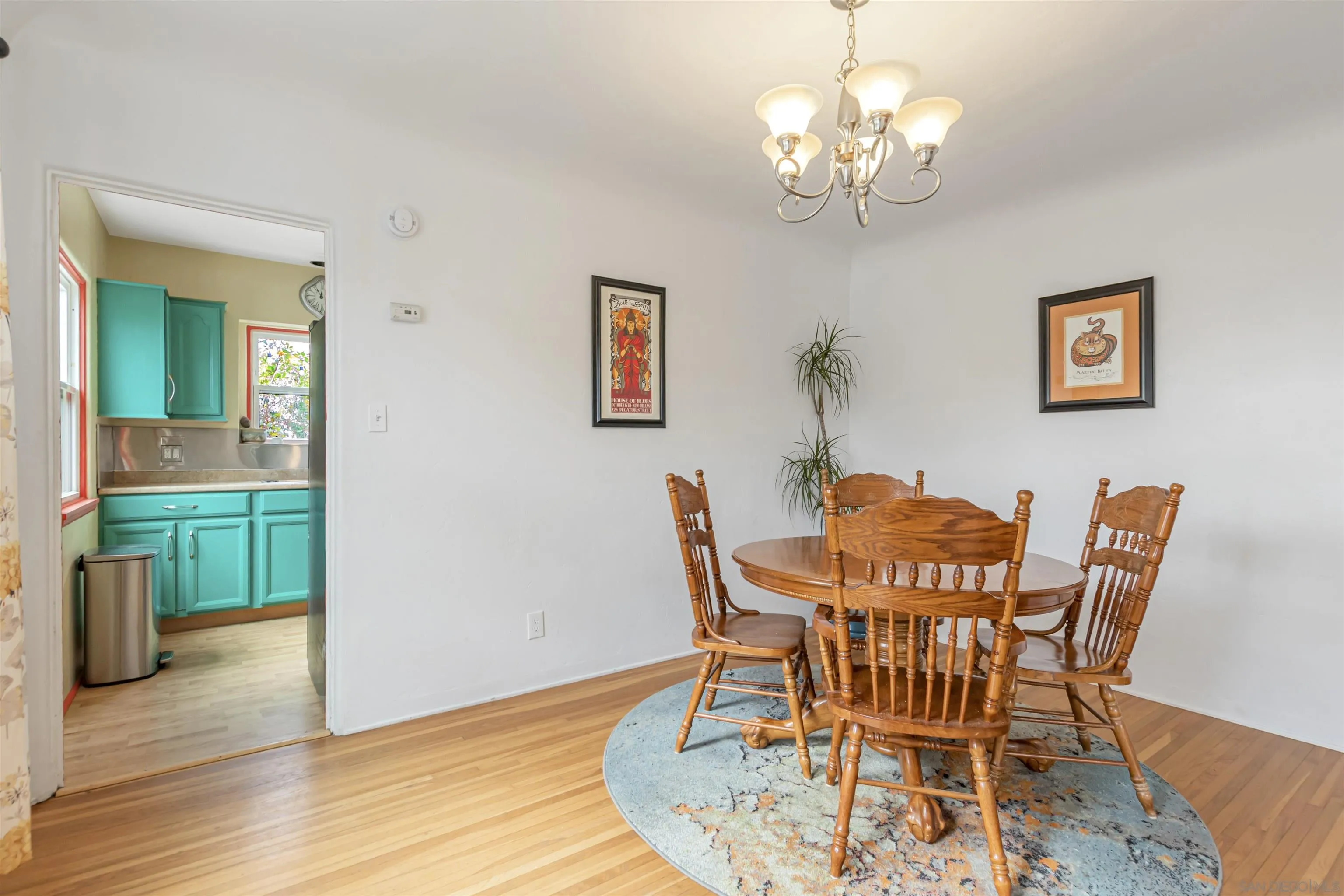 4386-88 56th St