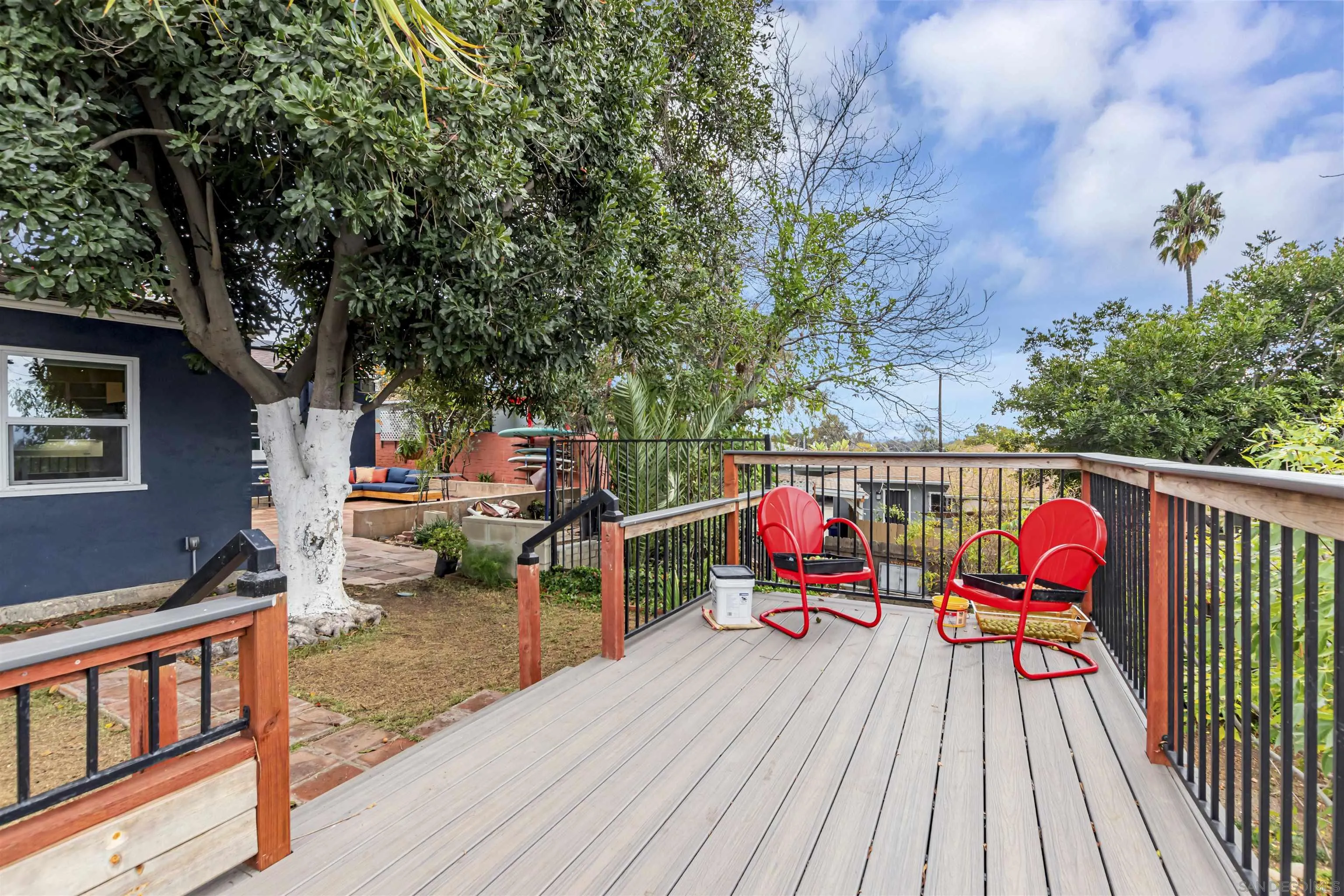 4386-88 56th St