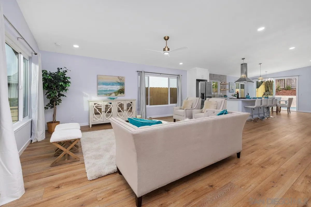 11271 Avenida Del Gato