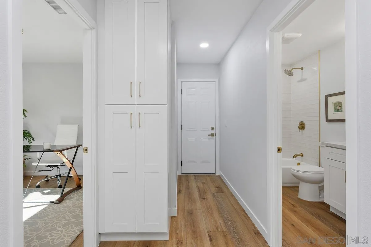 11271 Avenida Del Gato