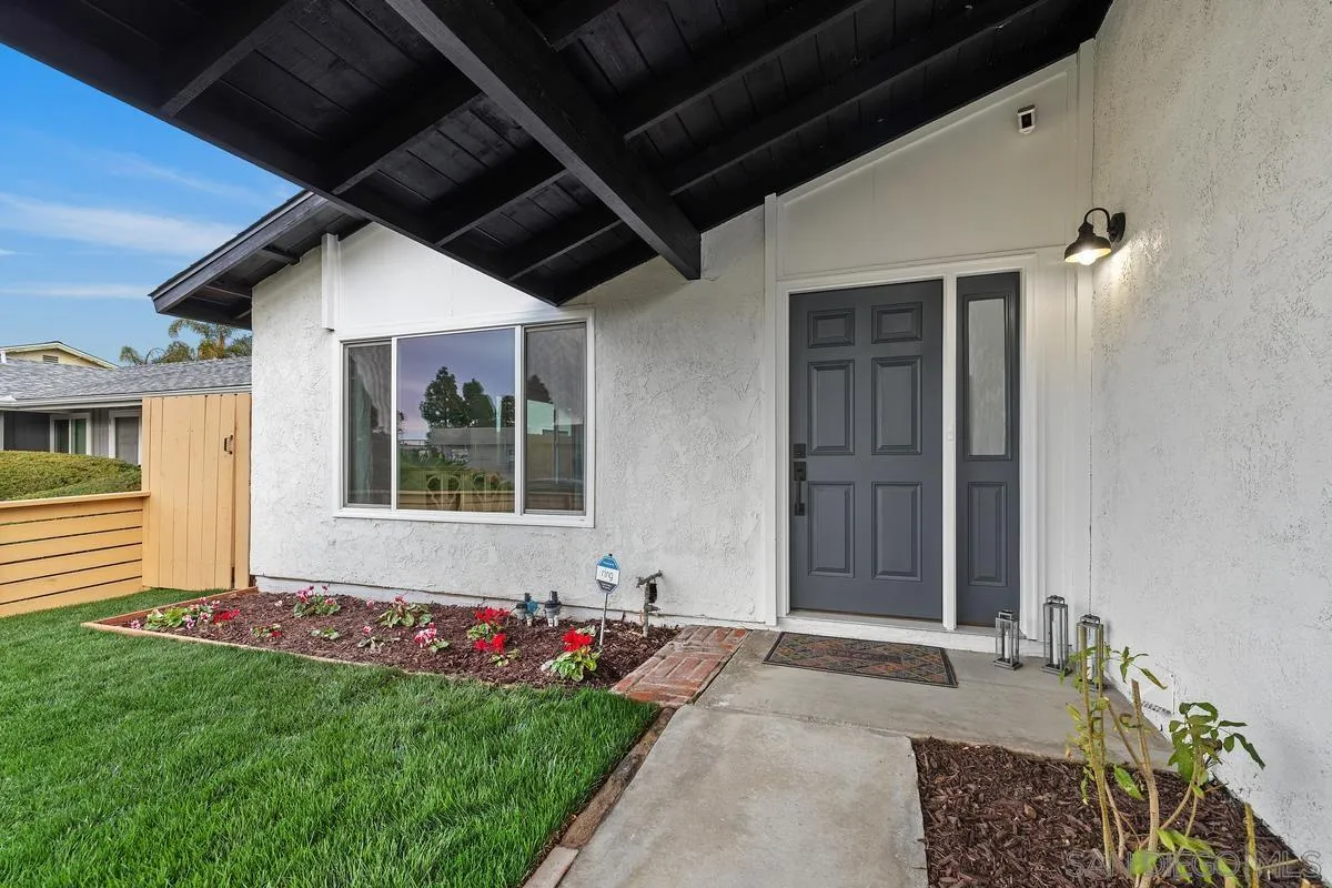 11271 Avenida Del Gato